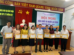 Trường THPT Lý Thường Kiệt tổ chức Hội nghị viên chức và người lao động năm học 2024 - 2025